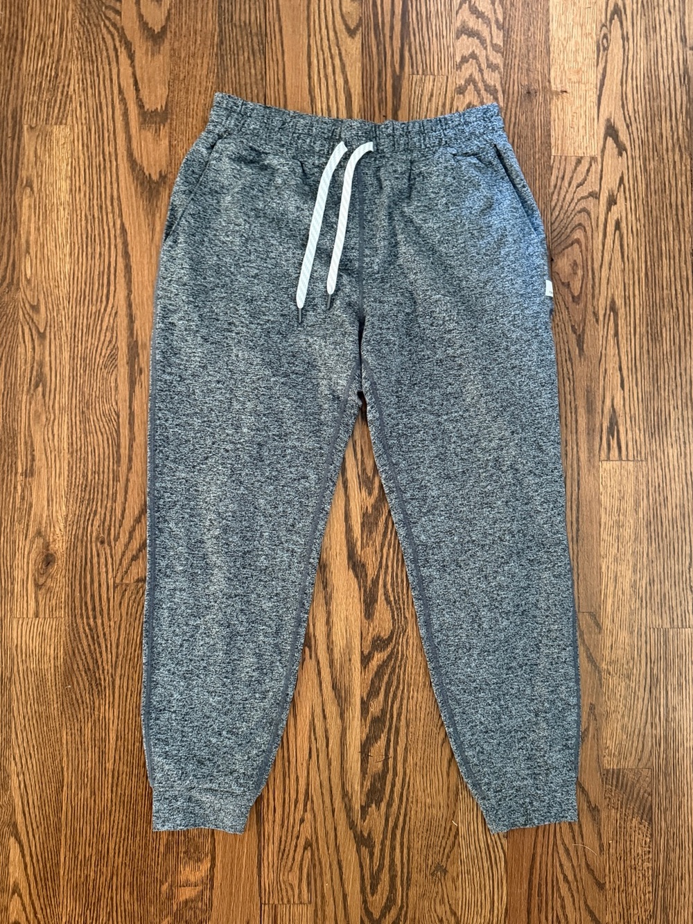 Vuori Heather Grey Joggers, size S